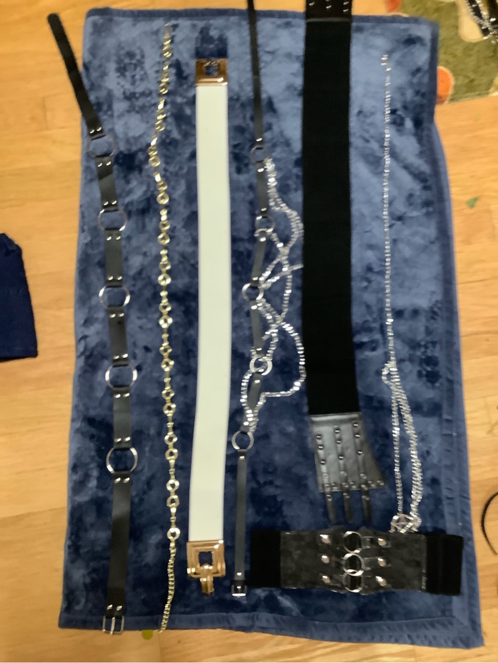Black and White Women's Fashion Belt Set